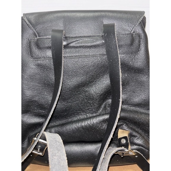 Vintage Harley Davidson Black/White Speckled Leather Backpack/Bar & Shield - Picture 4 of 9